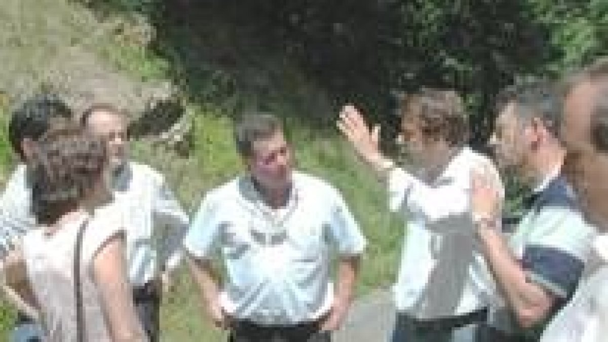 Del Campo, Rodrigo, Sánchez, Rojo, el presidente de la diputación, García Prieto, y Calvo y Alonso