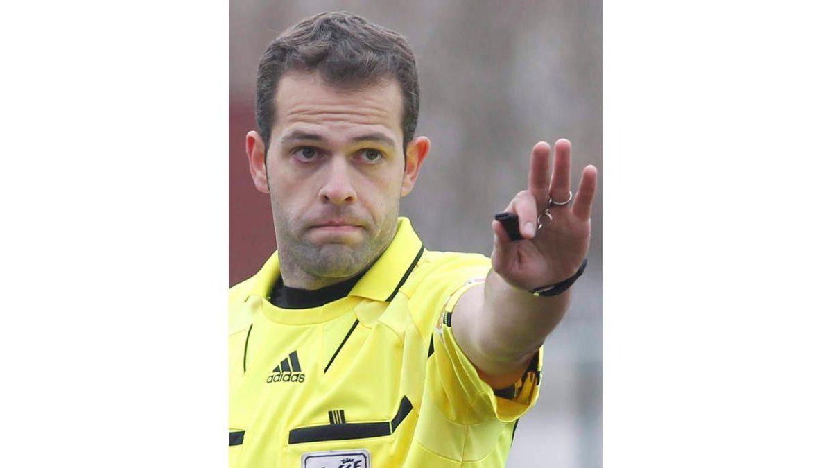 Valdés Aller, árbitro leonés.