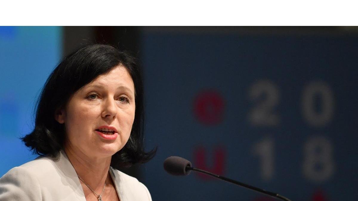 La comisaria de justicia y protección del consumidor, Vera Jourová. /