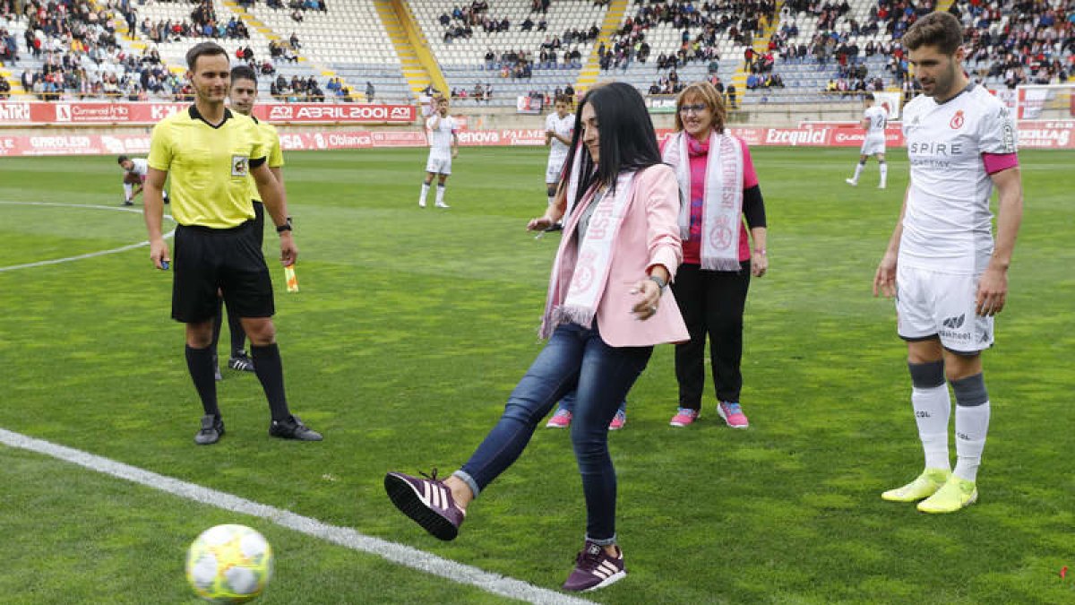 El partido disputado en el Reino fue a favor del cáncer de mama. MARCIANO PÉREZ