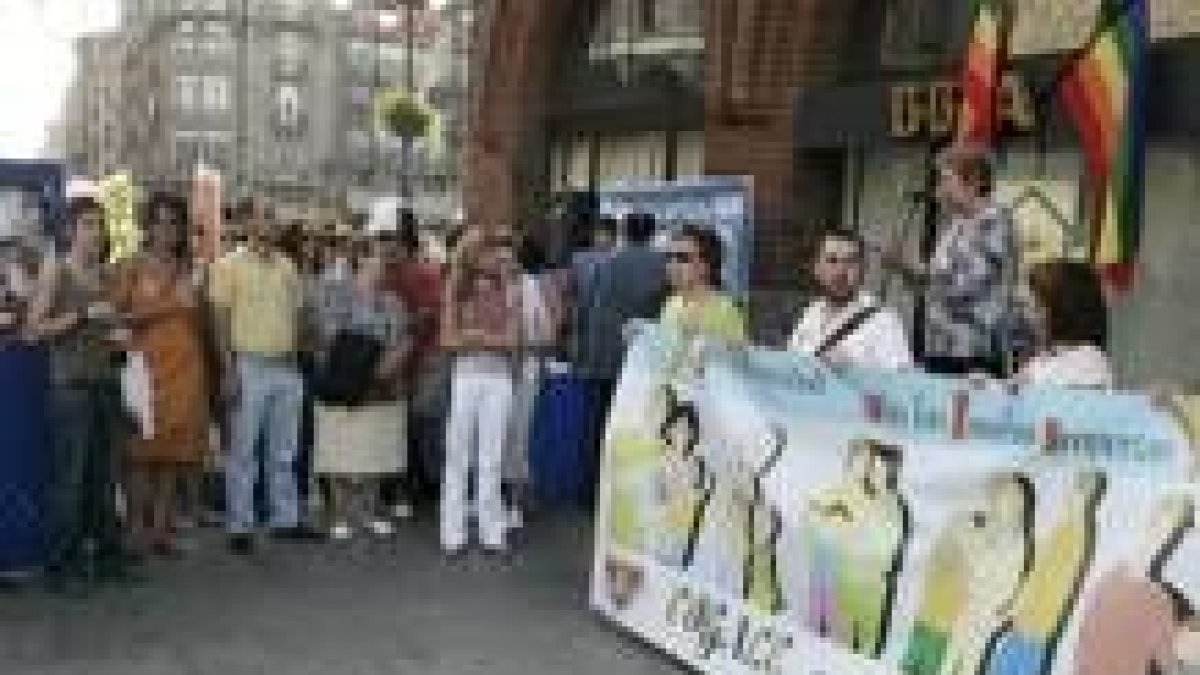 La plaza de Botines acogió el acto de reivindicación del colectivo
