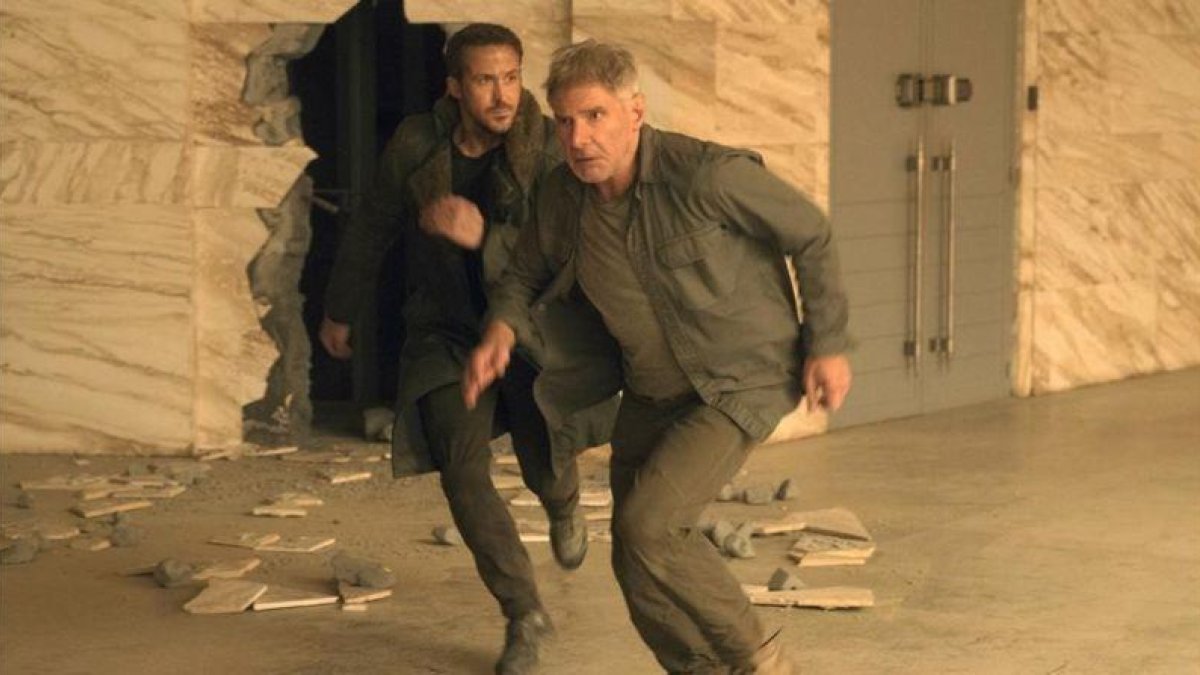 Ryan Gosling y Harrison Ford, en una escena de Blade Runner 2049.