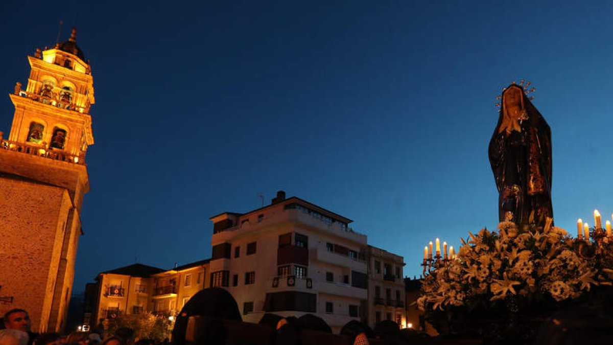 Procesión de los Dolores, el año pasado, por Ponferrada.