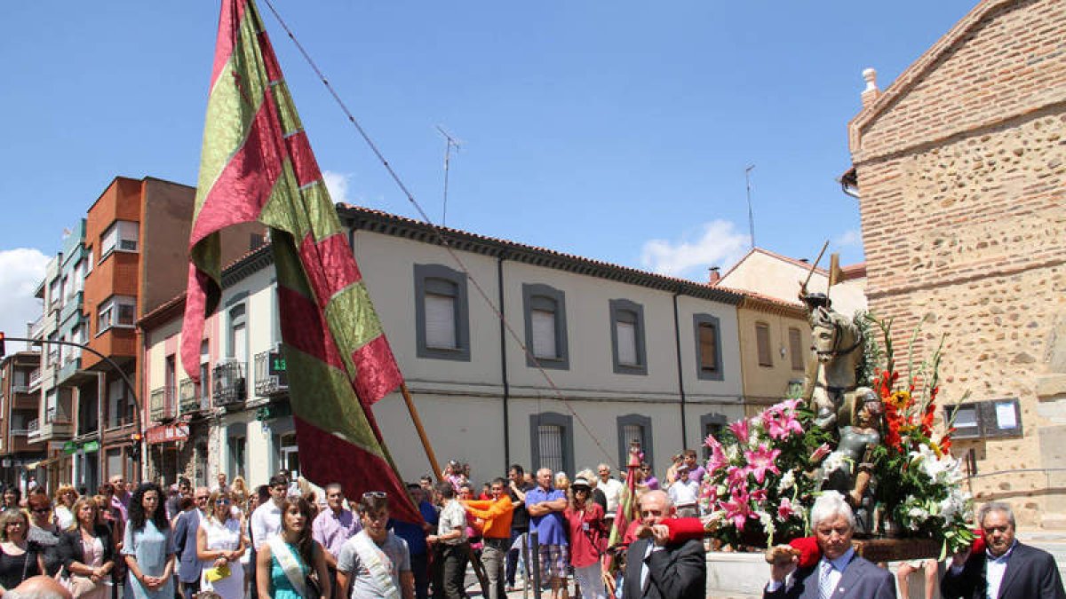 La misa y posterior procesión del santo por las calles de Trobajo del Camino se reserva para este viernes a las 12.30 horas.