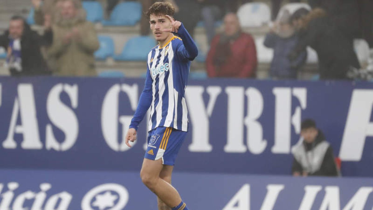 Hugo Vallejo sigue sin estar bien y o mucho cambian las cosas o no estará el domingo. L. DE LA MATA