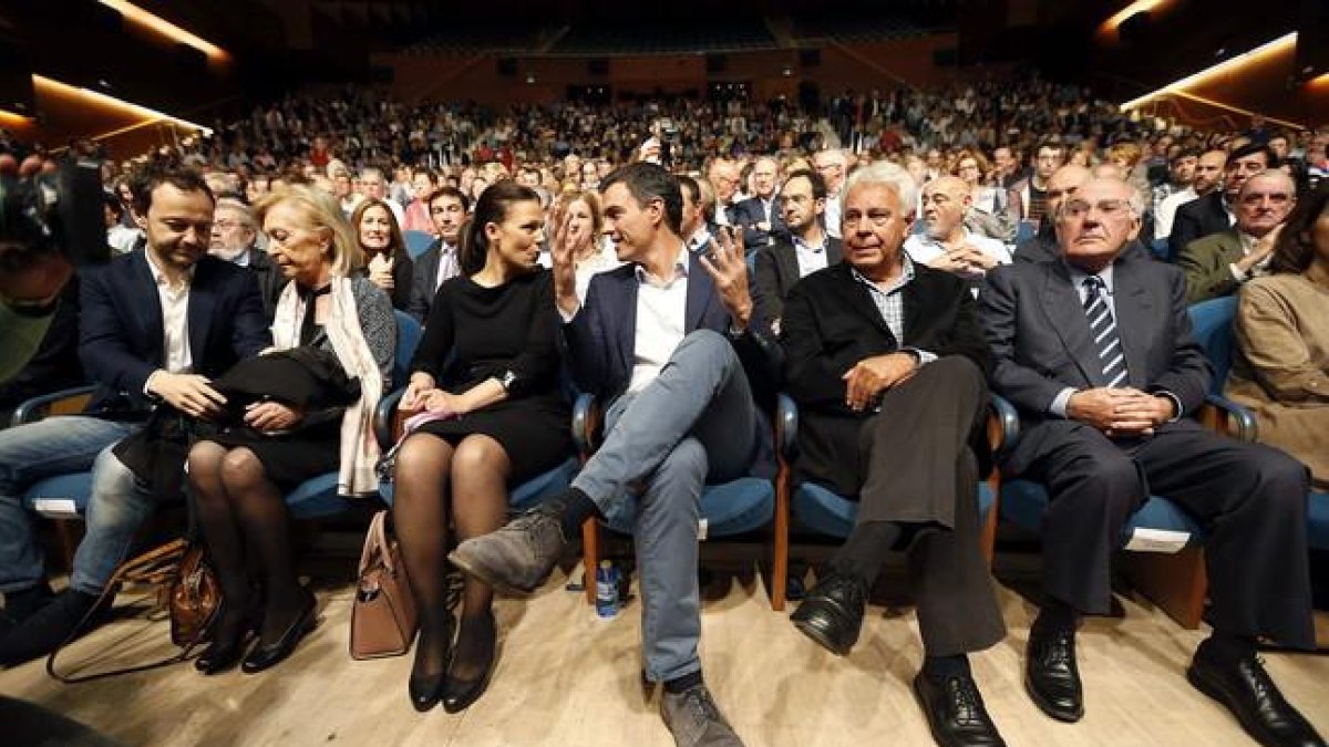 Acto de homenaje al dirigente socialista guipuzcoano Txiki Benegas