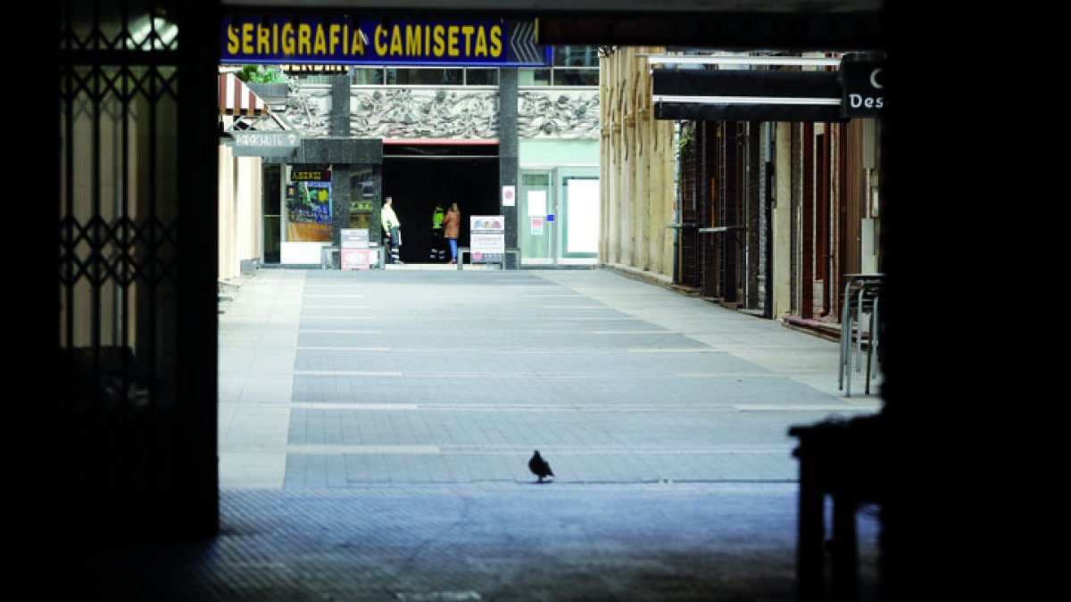Jorge Carballal, en el estanco que regenta en Burgo Nuevo.