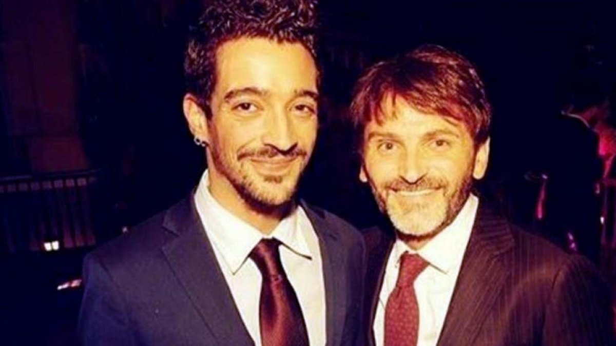 Fernando Tejero hace oficial su noviazgo en Instagram con el cantante 'Muerdo'.