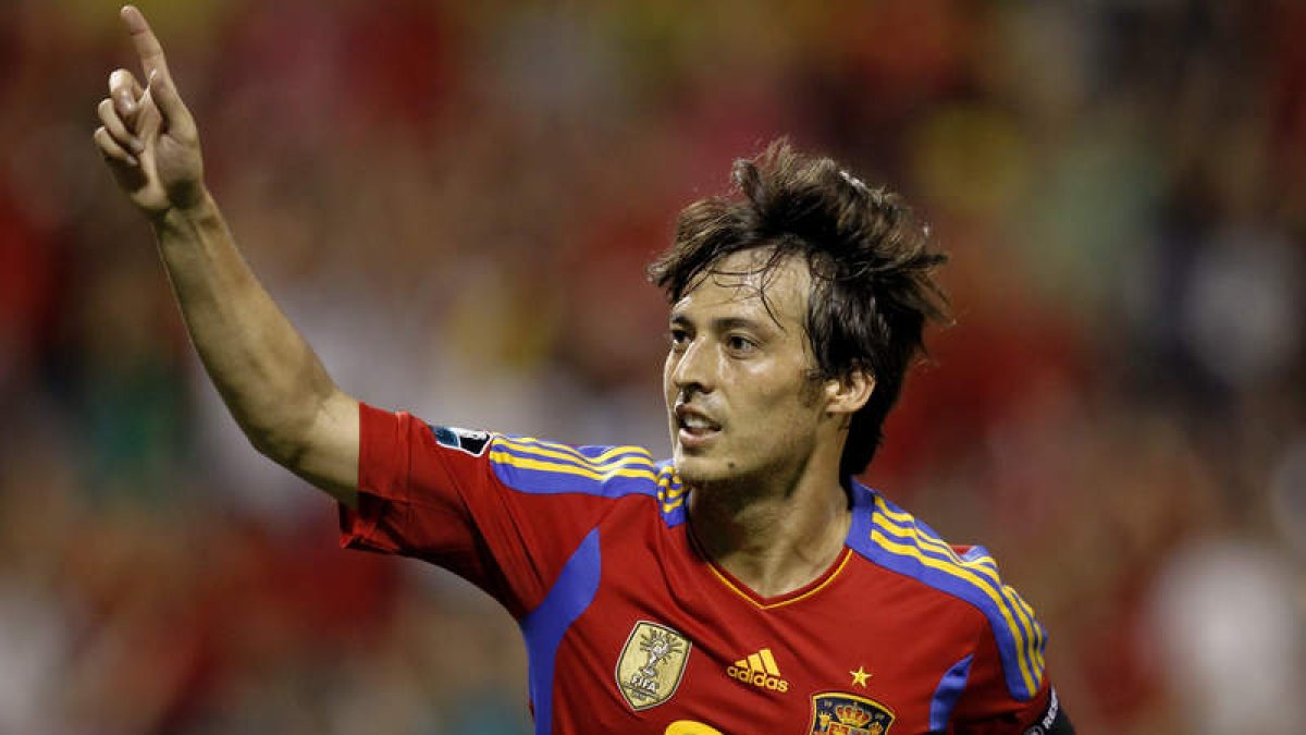 El centrocampista de la selección española David Silva celebra el gol marcado a Escocia.