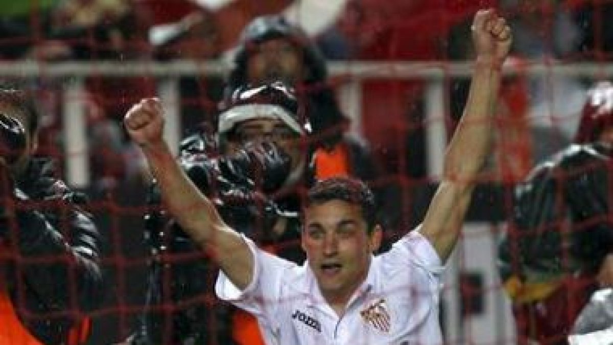 Navas celebra el segundo gol de los sevillistas ante un Getafe que mereció mejor suerte.