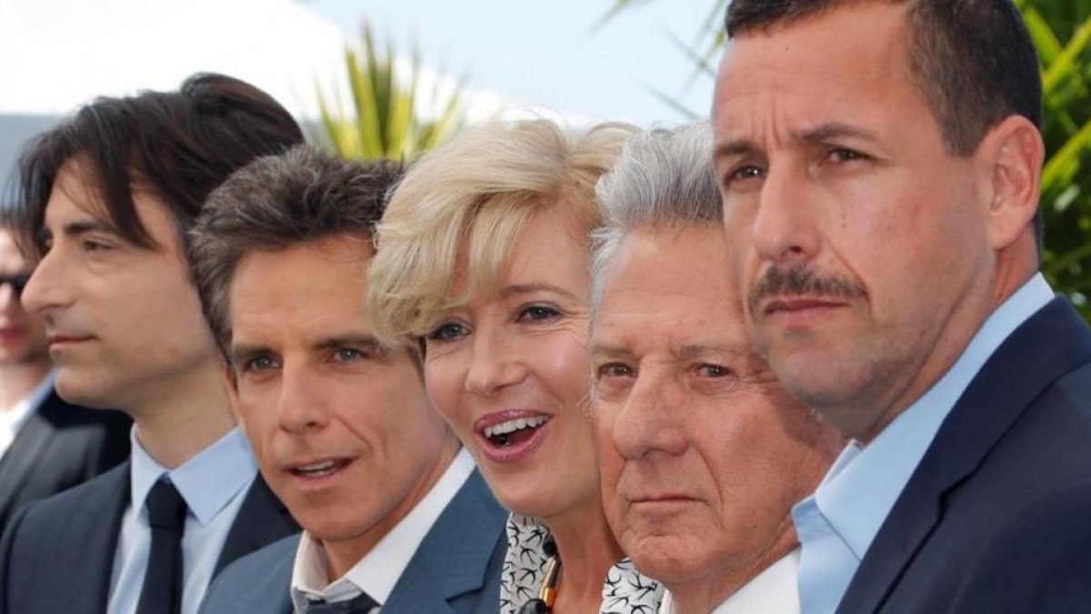 Noah Baumbach, Ben Stiller, Emma Thompson, Dustin Hoffman y Adam Sandler, en la presentación de 'The Meyerowitz Stories' en Cannes.