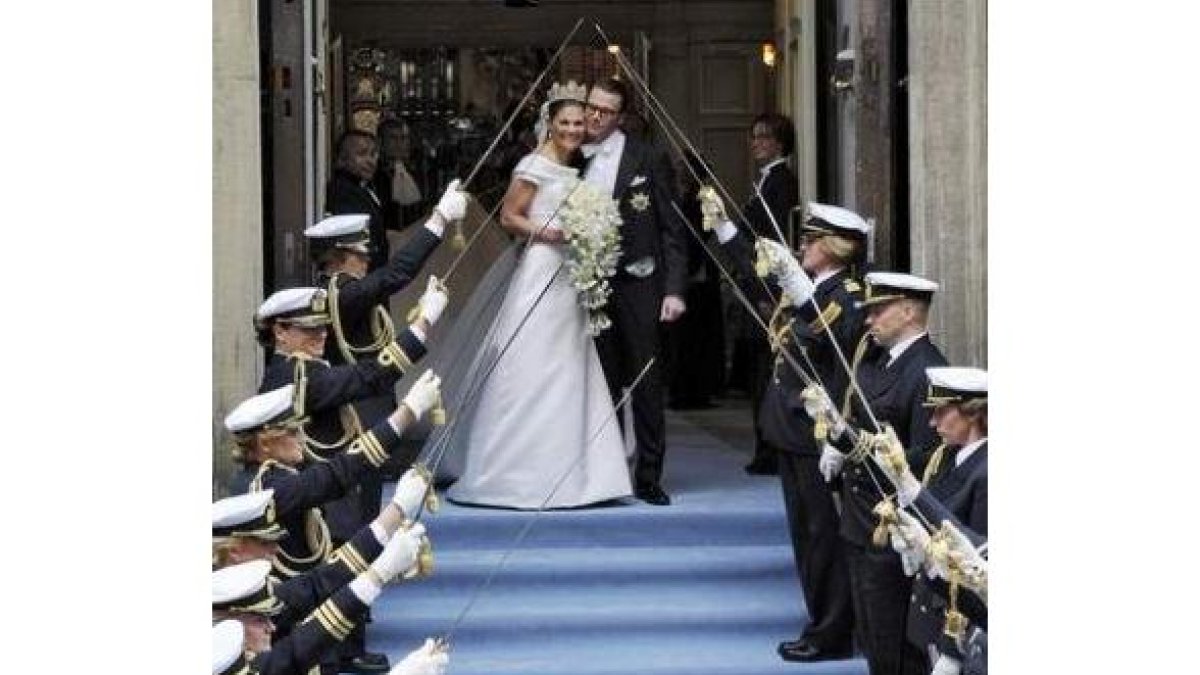 Victoria de Suecia y su novio, ya como marido y mujer.