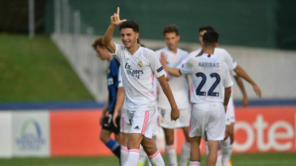 Morante celebra su gol al Inter, el que sellaba la goleada y el pase del Madrid a las semifinales. UEFA YOUTH LEAGUE