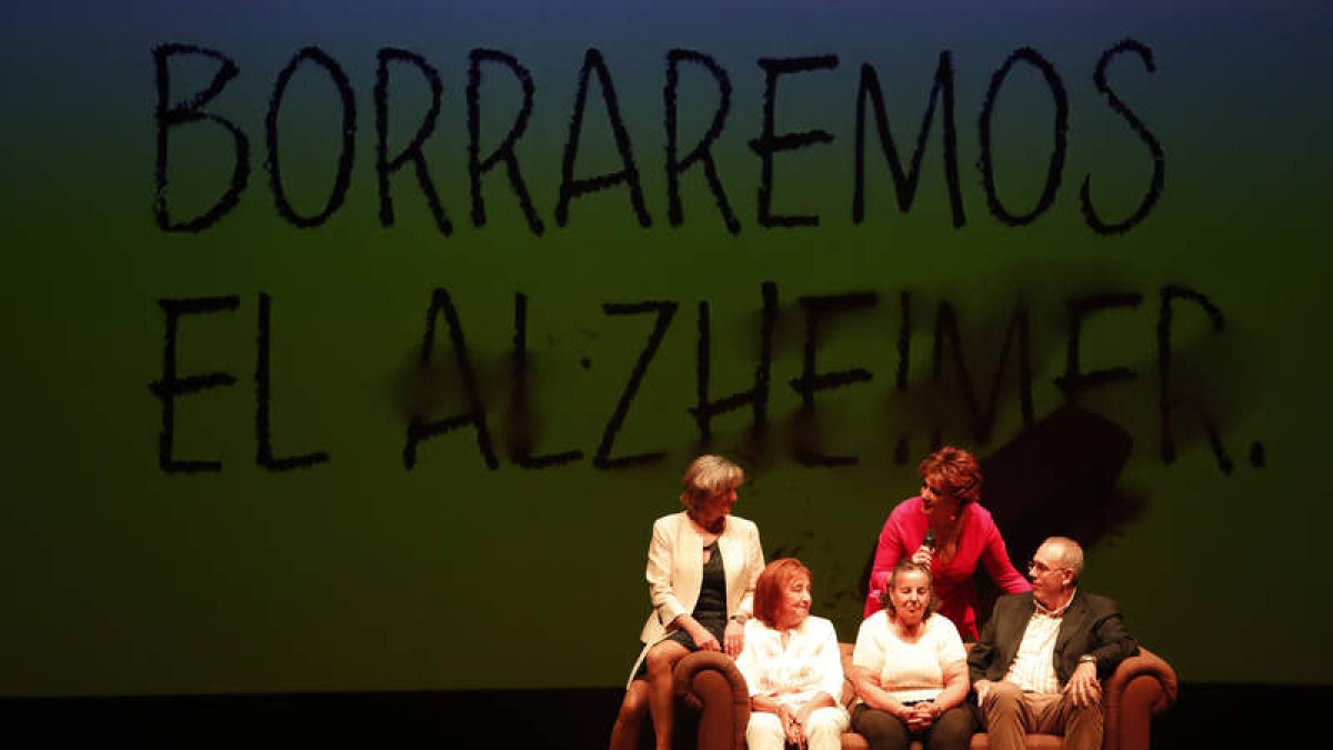 Miembros de la Fundación por Una Mañana sin Alzhéimer. JESÚS F. SALVADORES