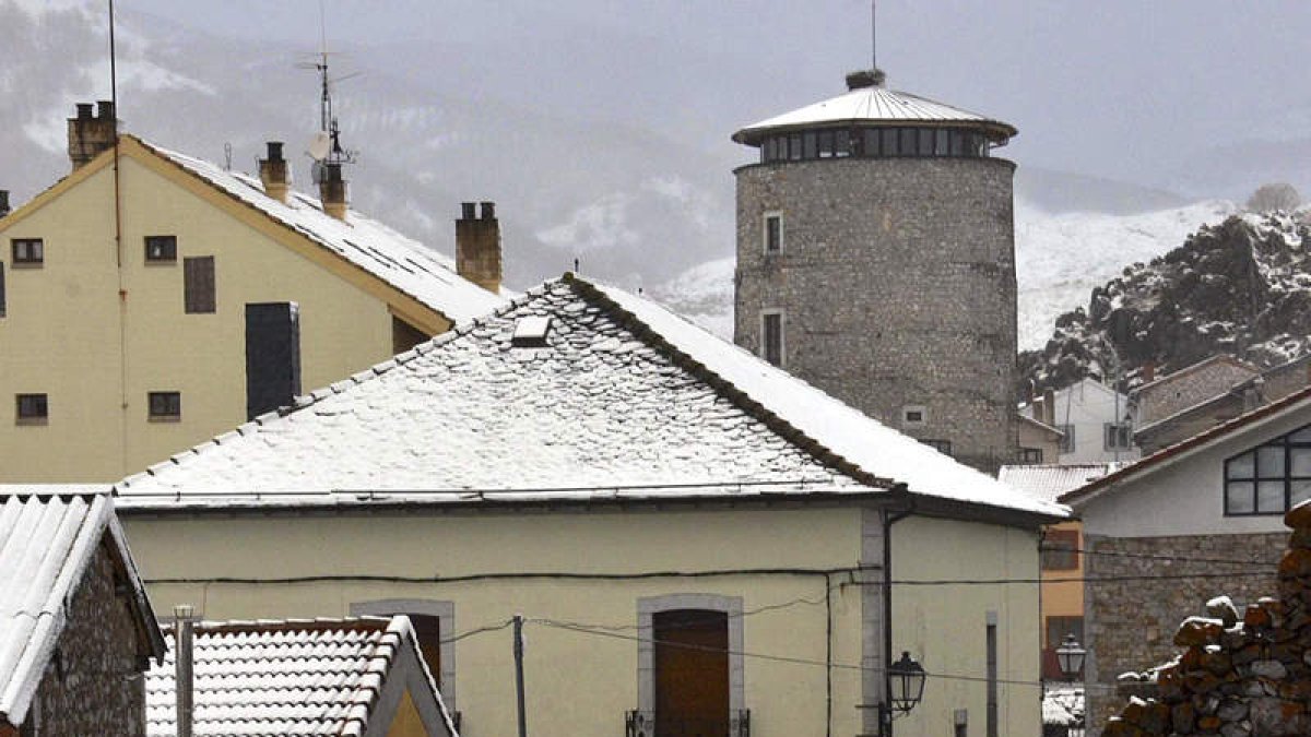 CASARES