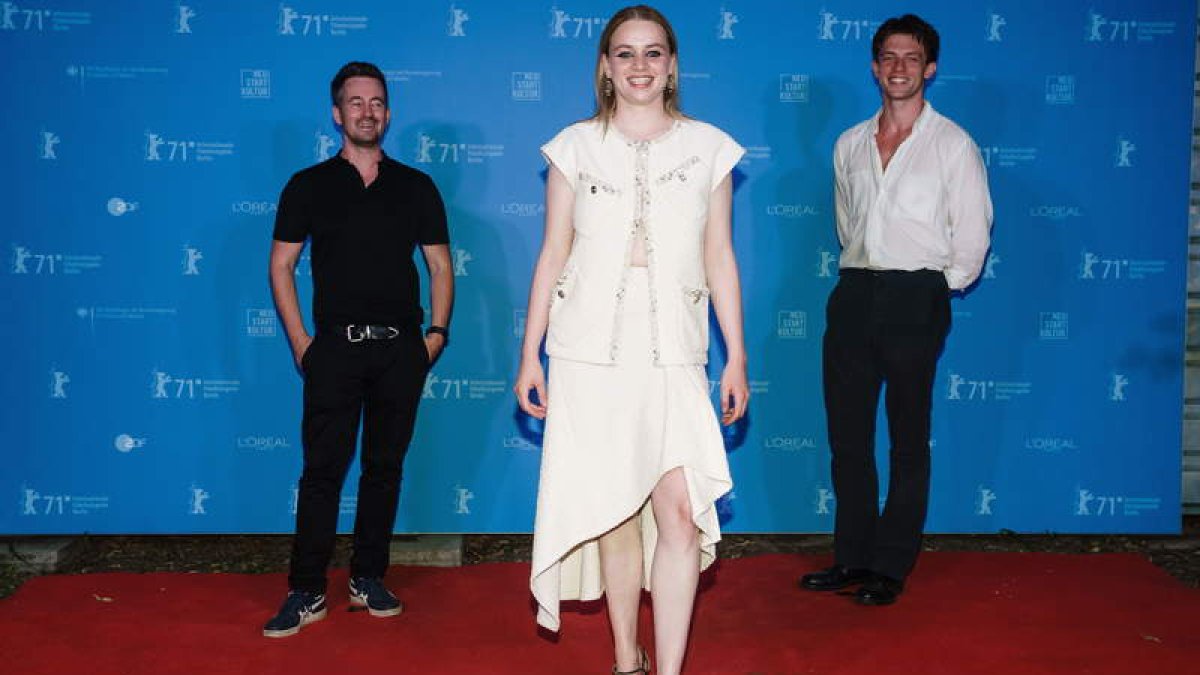 Christian Schwochow, Luna Wedler y Jannis Niewoehner. CLEMENS BILA