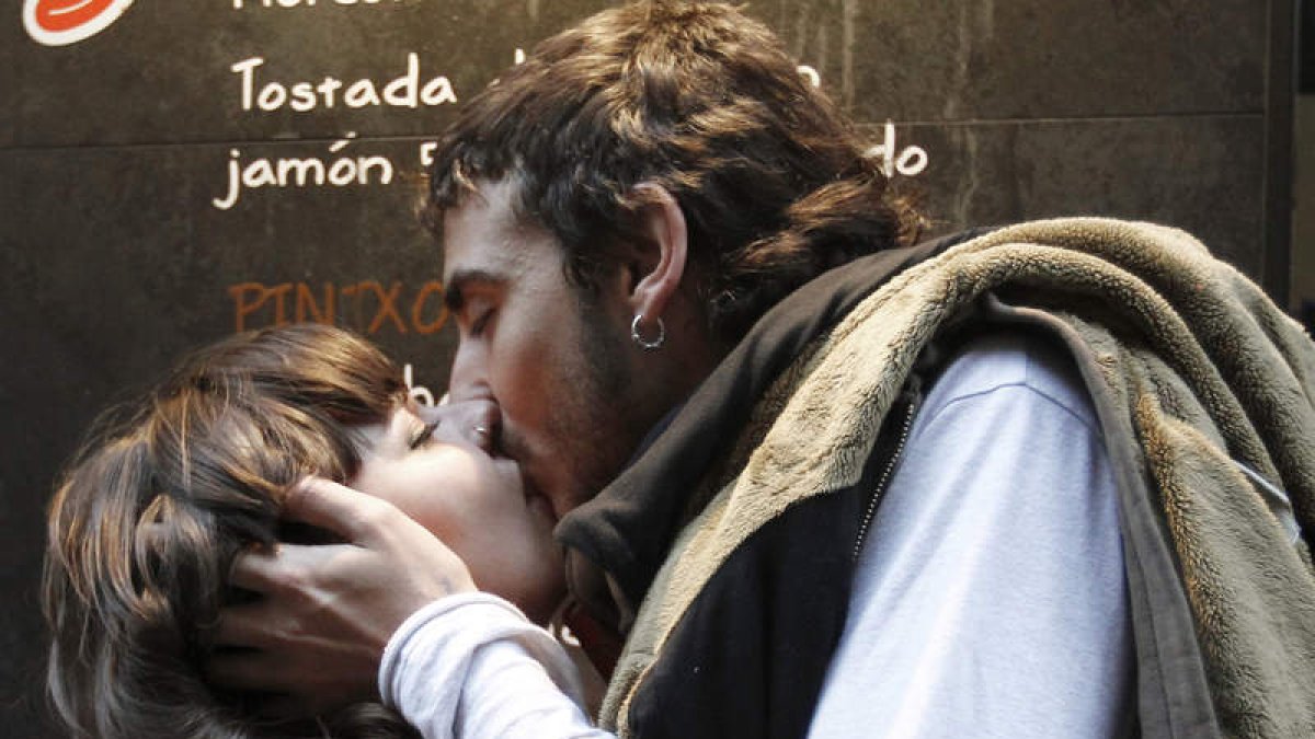 El amor romántico es, a juicio de Iñaki Piñuel, una invención. JESÚS DIGES