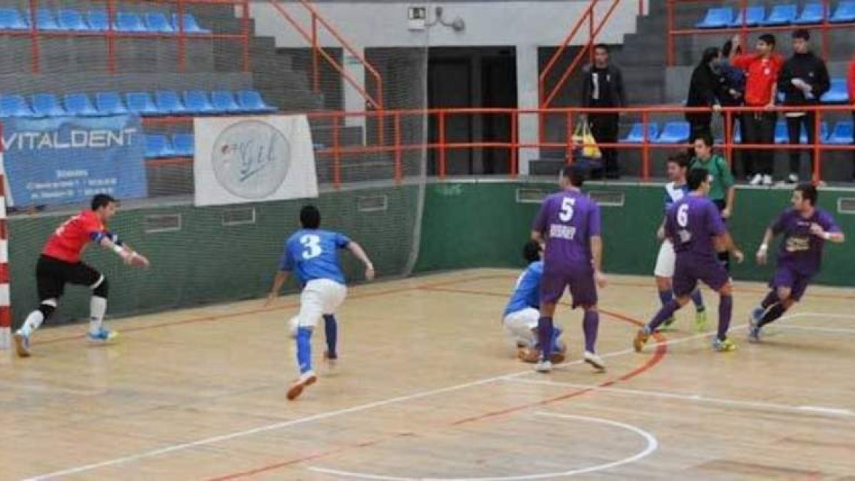 El equipo bañezano logró igualar dos goles de desventaja.