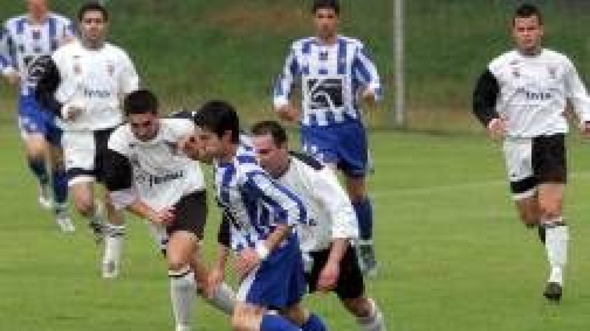 La Hullera logró un triunfo vital para sus aspiraciones y se juega la permanencia el próximo sábado