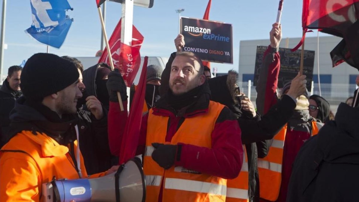 Los sindicatos exigen mantener el convenio propio actual y aumentar los salarios en un 1,5%, más la revalorización del IPC. /