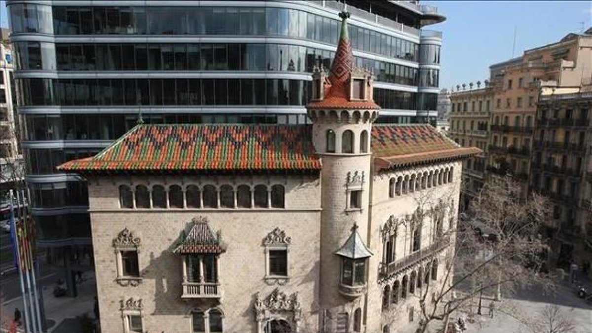 Fachada de la sede de la Diputación de Barcelona.
