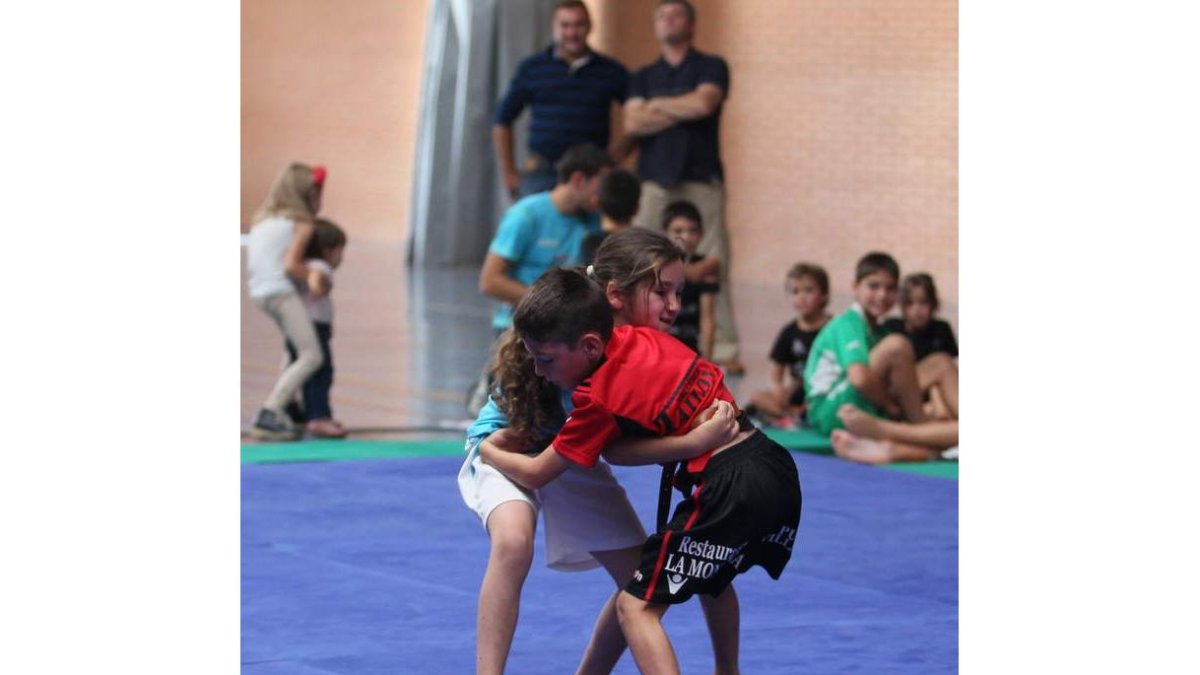 El futuro de la lucha se dio cita en la liga de base.