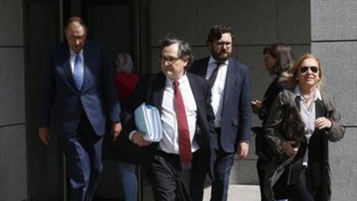 Francisco Marhuenda, tras declarar ante el juez de la Audiencia Nacional Eloy Velasco por coacciones a Cifuentes.