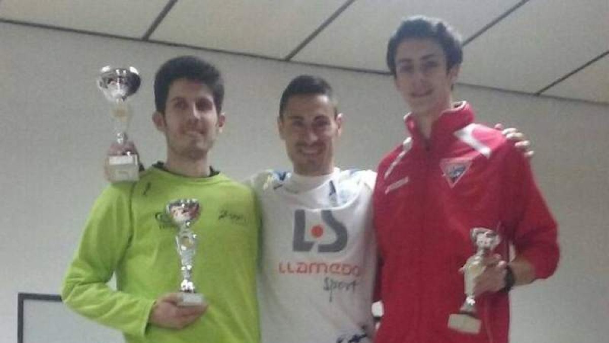 Jorge Pérez repitió triunfo en la carrera de Sabiñánigo. J.P.