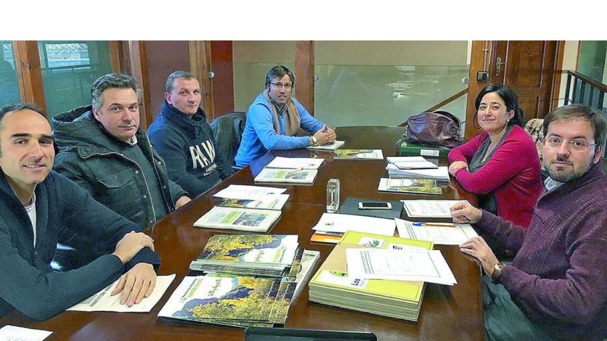 El órgano gestor se reunió recientemente para marcar un programa de actuaciones para este año . DL