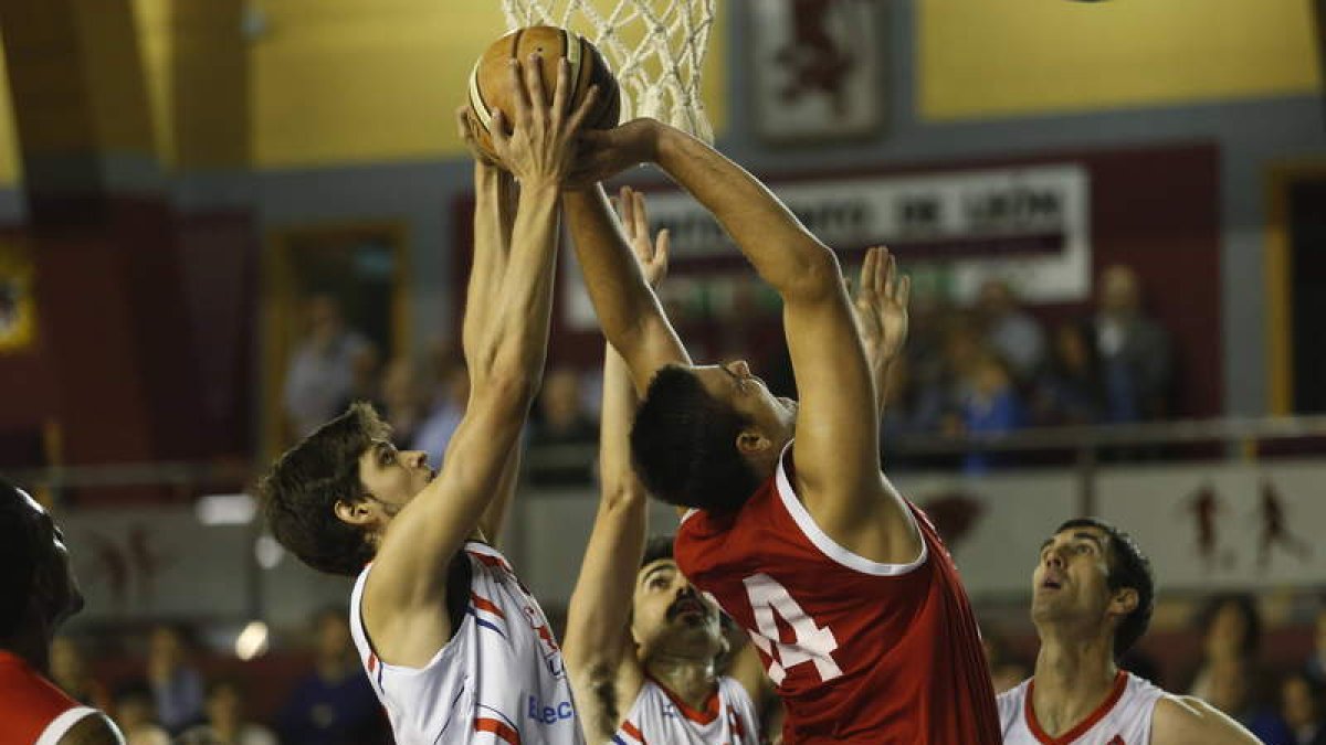El juego interior será un factor determinante en el derbi.