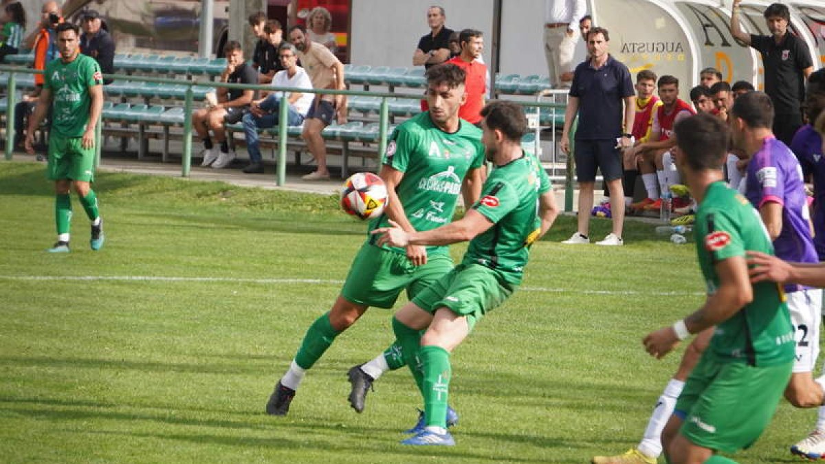 El Atlético Astorga suma dos jornadas sin ganar. Algo que tratará de dejar atrás esta tarde. J. NOTARIO