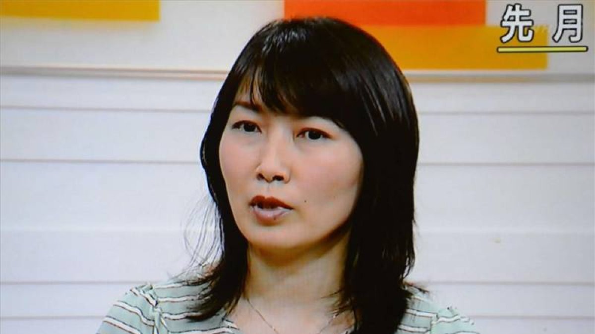 La periodista Mika Yamamoto durante un programa de televisión