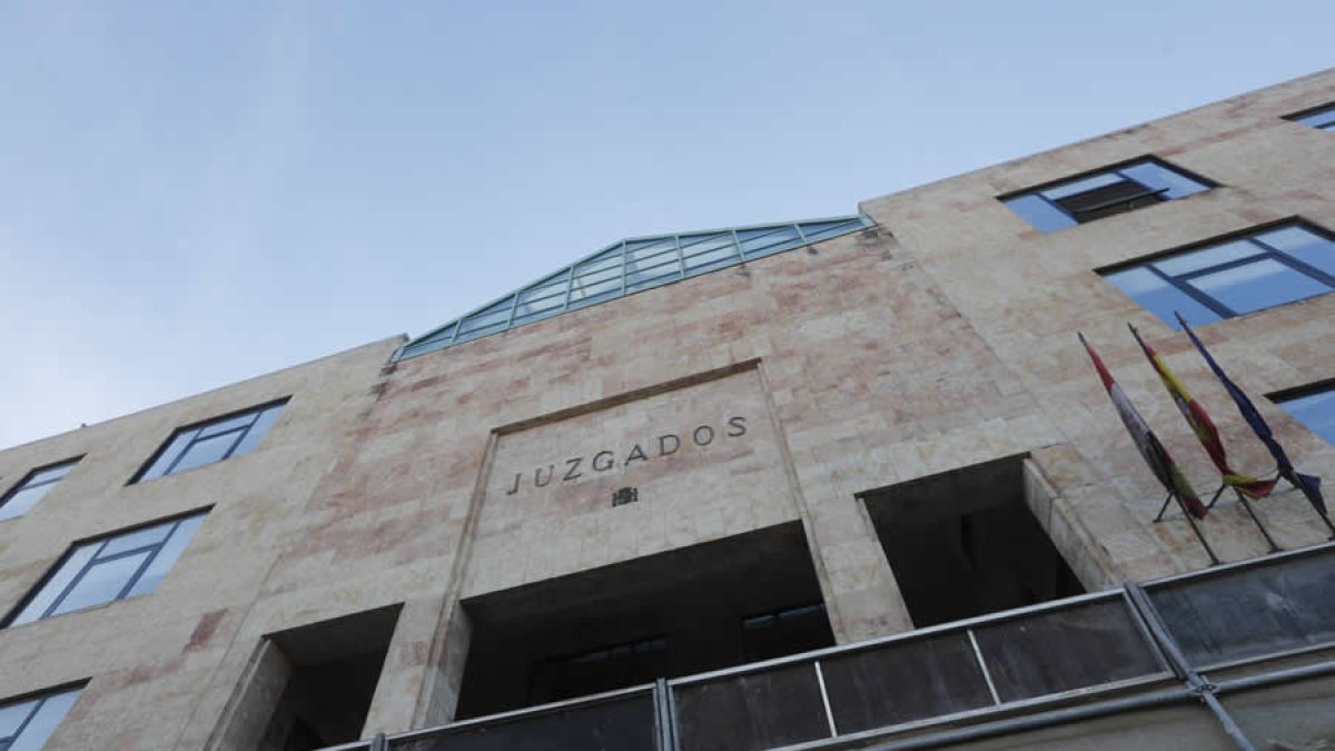 Edificio de los juzgados de León. JESÚS F. SALVADORES