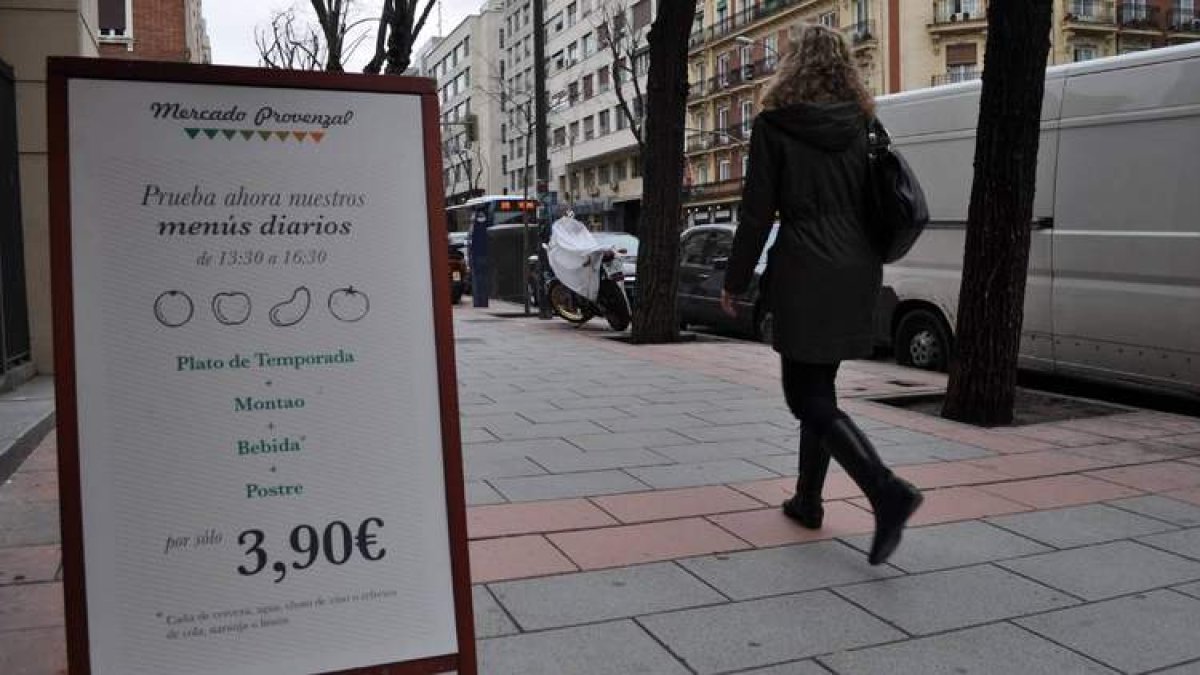 Los negocios denominados low cost han aumentado en los últimos años por la crisis. dl