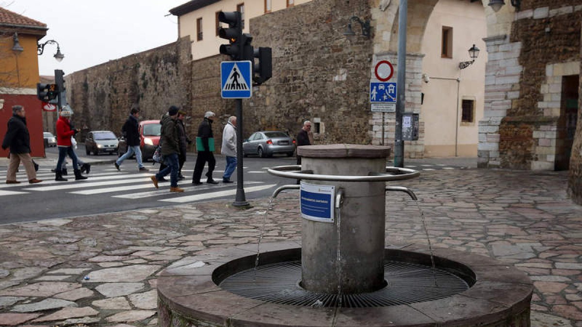 Los análisis realizados permiten que se haya reabierto el caño del Espolón.