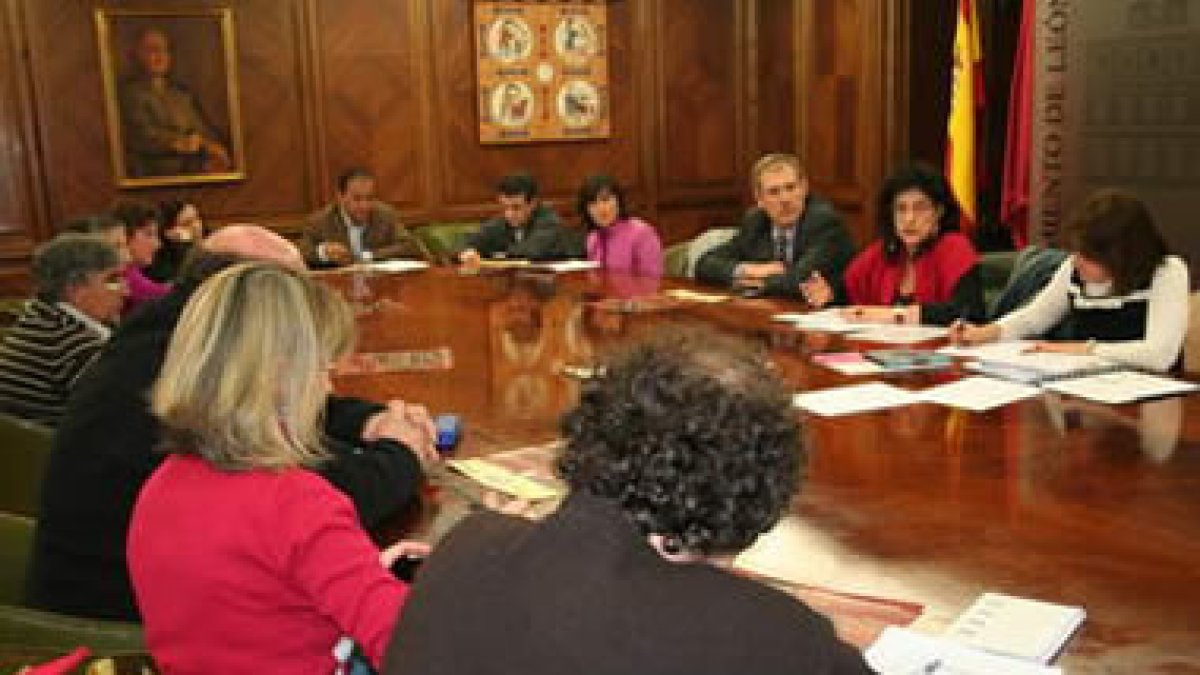Un momento del consejo de inmigrantes de ayer