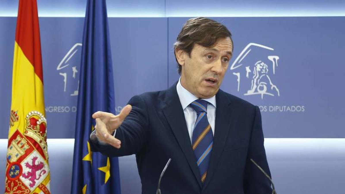 El portavoz del Grupo parlamentario Popular, Rafael Hernando. J. P. GANDUL