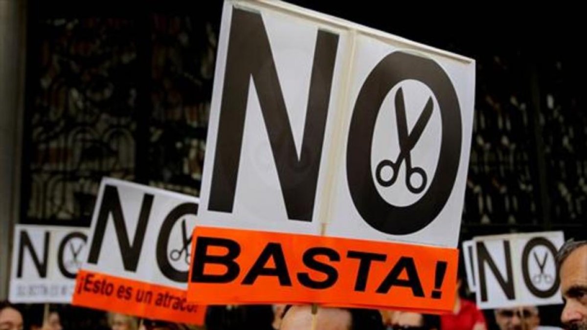 Concentración de funcionarios ante el Ministerio de Hacienda, en 2012.