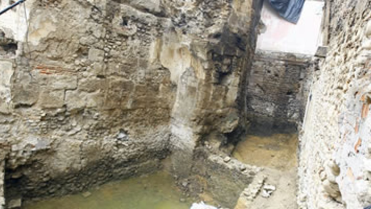 Parte de los arcos que formaban parte de la torre y puerta de «Cal de Moros» o «Ca