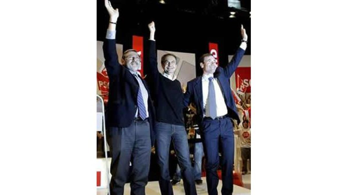 Lissavetzky, Zapatero y Gómez.