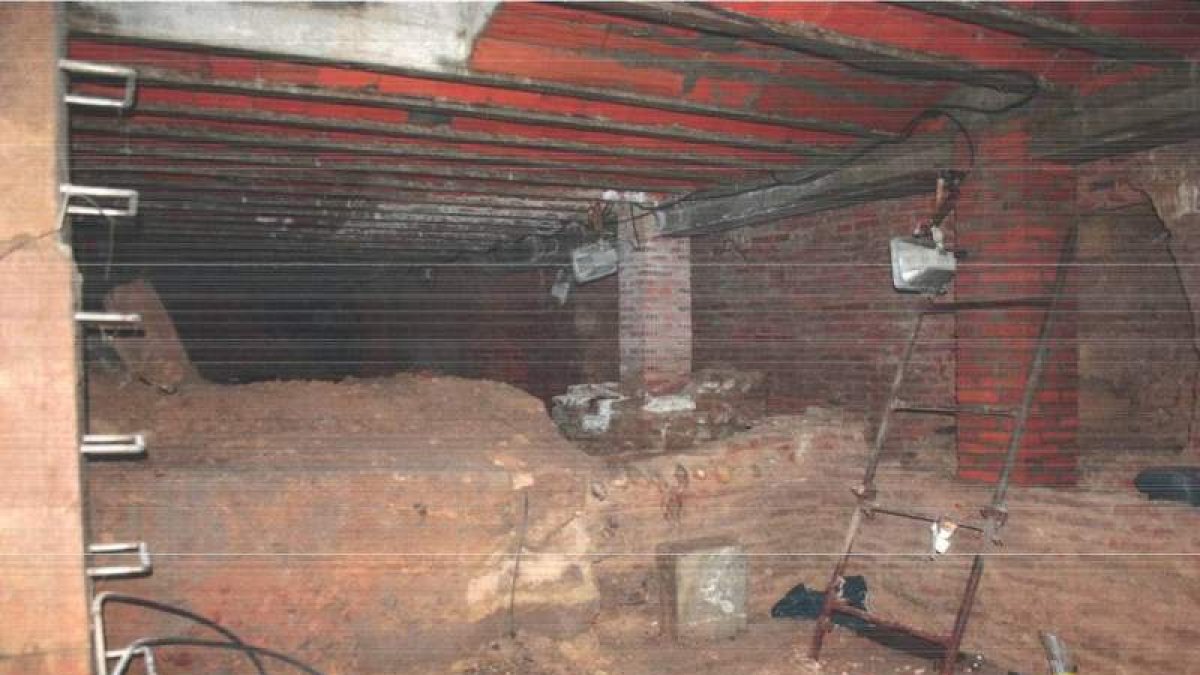 Imagen de la cripta de Menéndez Pidal en la que apareció el cuerpo. M. R