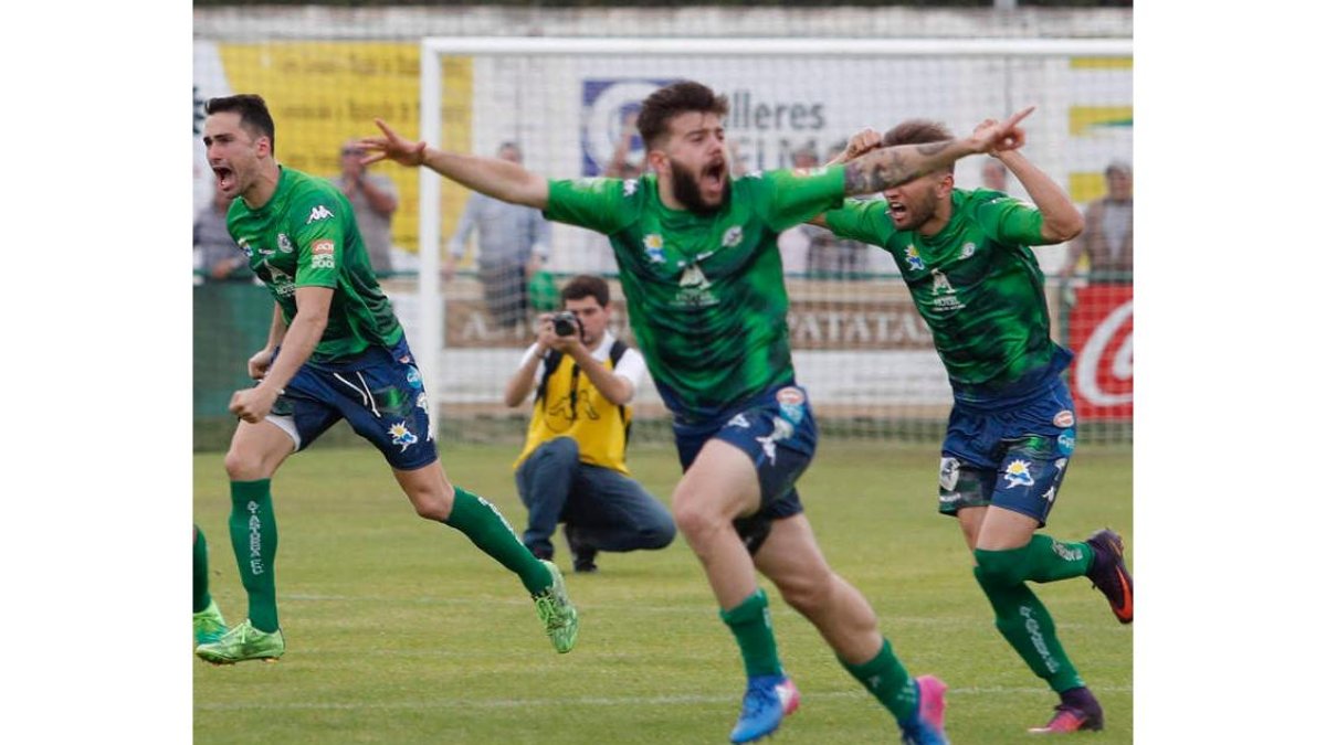 El increíble Astorga quiere comenzar la eliminatoria con buen pie para cerrarla con alegría. JESÚS F. SALVADORES