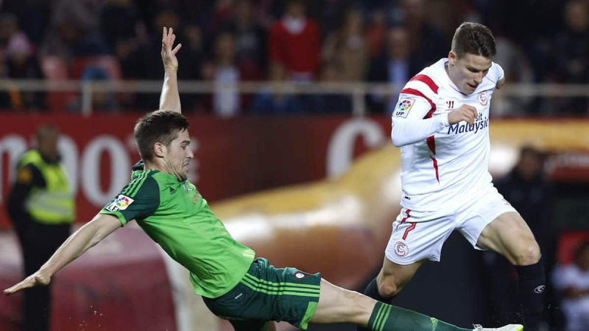 El Celta sumó en Sevilla su sexta derrota consecutiva.