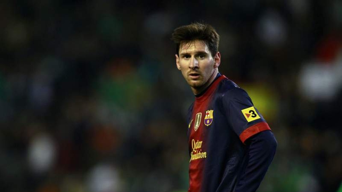 Messi sufre la enésima lesión en el bíceps femoral de su pierna derecha.