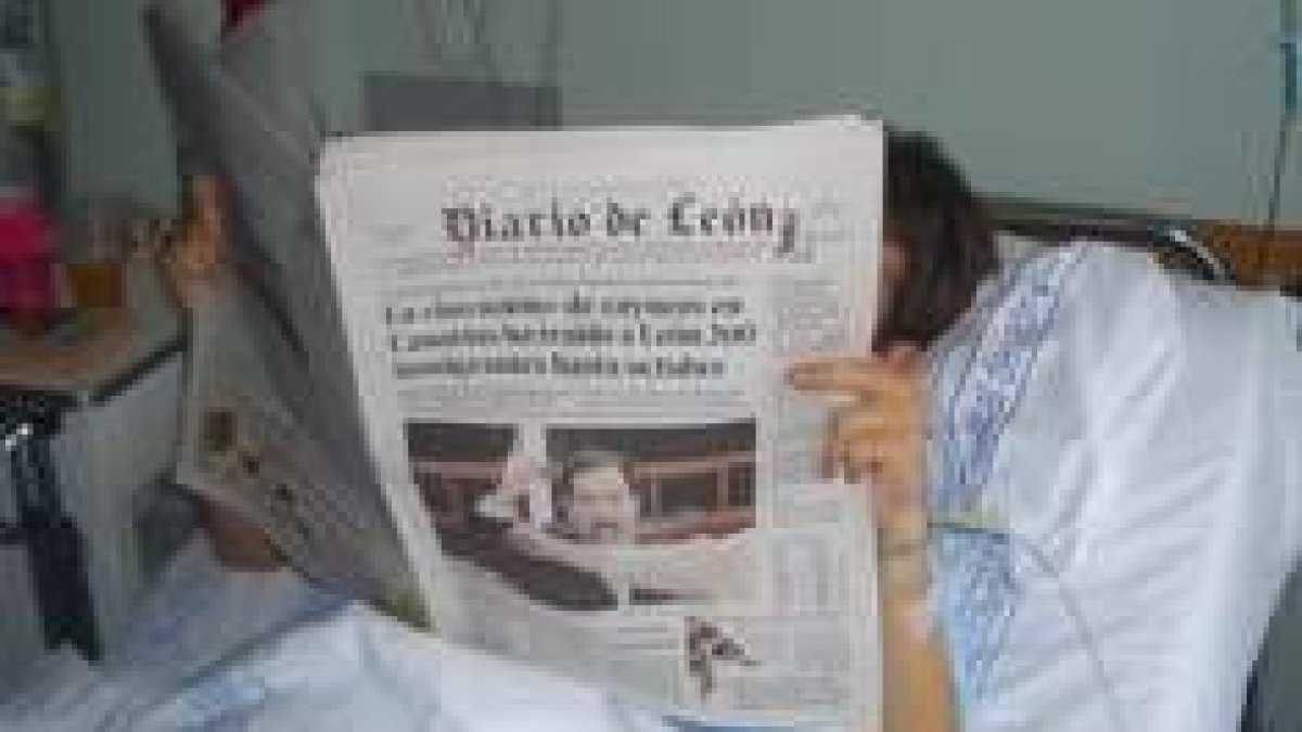 Imagen de archivo de la víctima durante su convalecencia en el Hospital de León, hace dos años