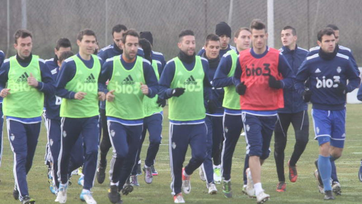 La plantilla de la Deportiva confía en alcanzar cuanto antes la salvación y aspirar a metas más ambiciosas.