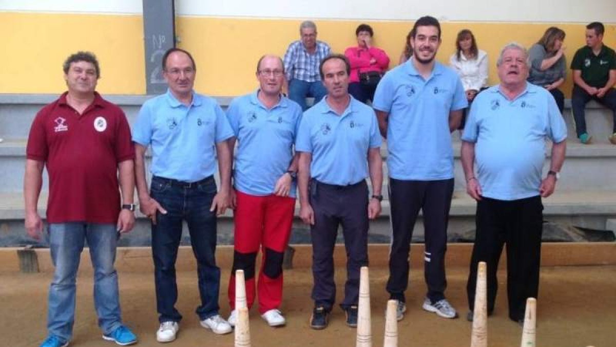 Equipo del Nocedo que lidera la clasificación de la Liga Diputación. P.C.