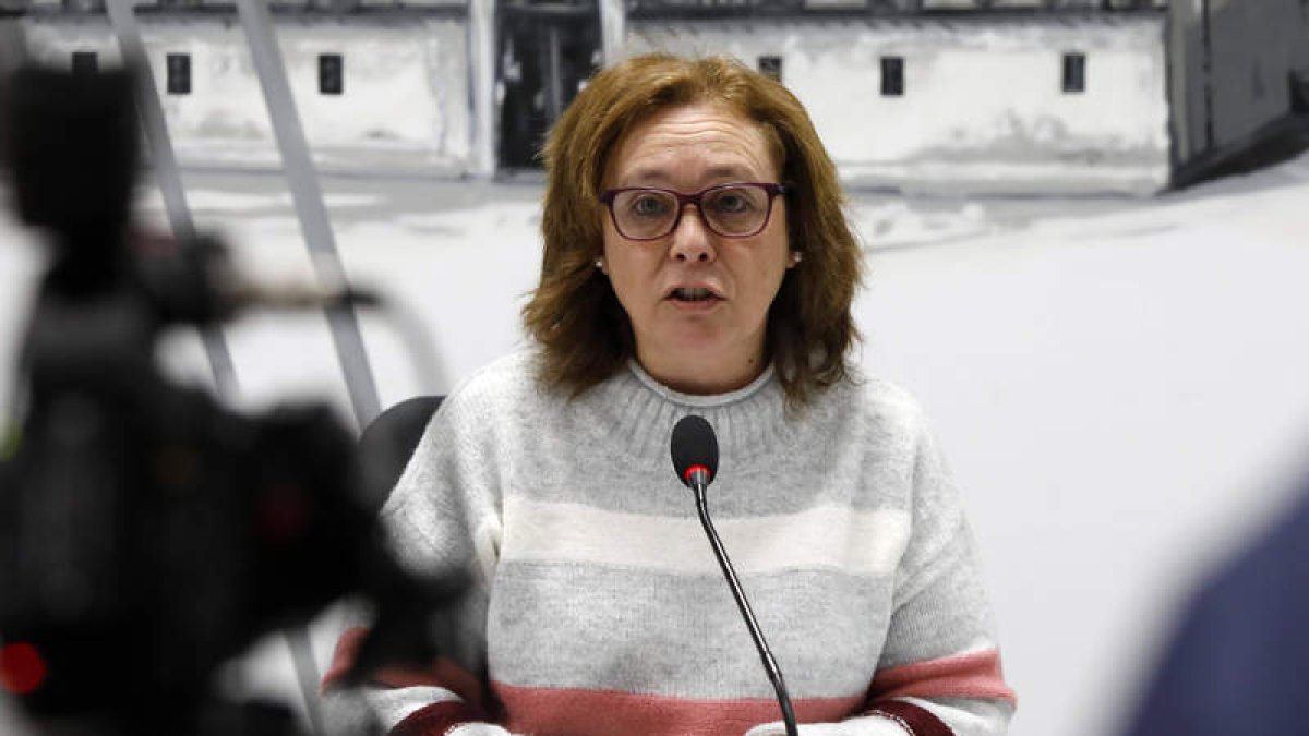 Aurora Baza, en una foto de archivo durante una rueda de prensa. MARCIANO PÉREZ