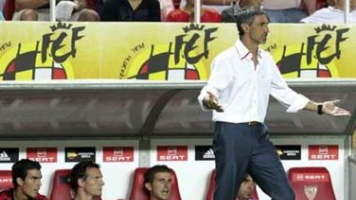 Antonio Álvarez, entrenador del Sevilla, espera conseguir un resultado positivo en Braga.