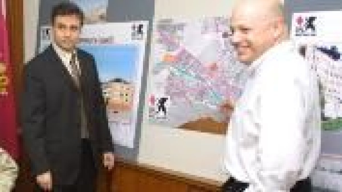 Joaquín Otero y Pablo Arana, ayer en la sede de la UPL en Ponferrada